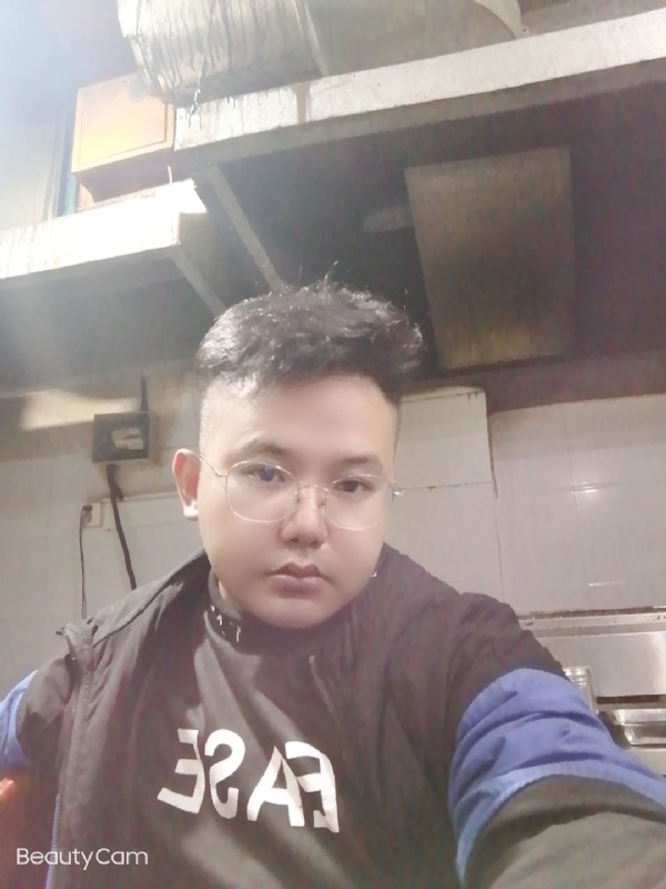 棒哥的第一张照片--西安相亲服务中心