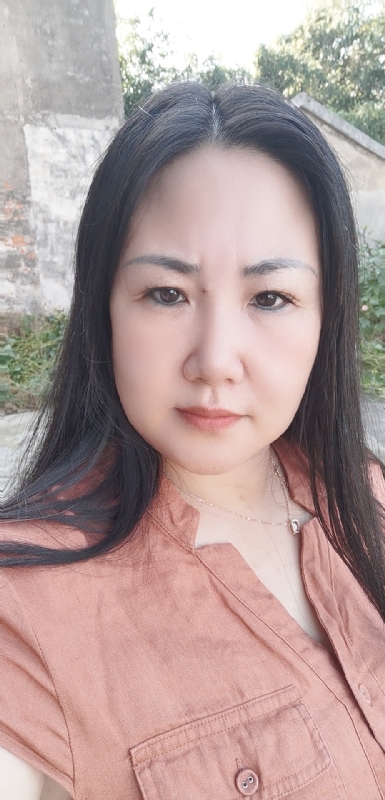 乖乖一女的第一张照片--西安相亲服务中心