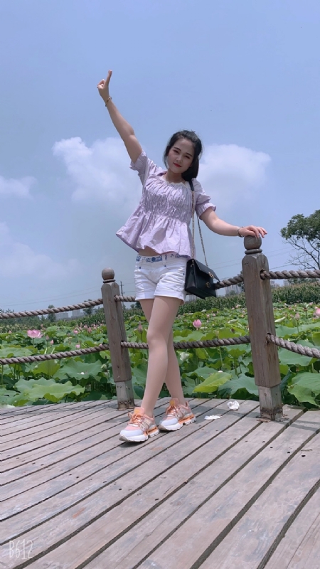 秋水伊人的第三张照片--西安相亲服务中心