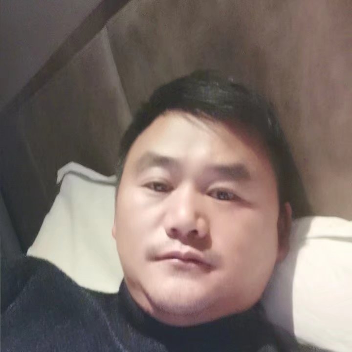 奔跑的第四张照片--西安相亲服务中心