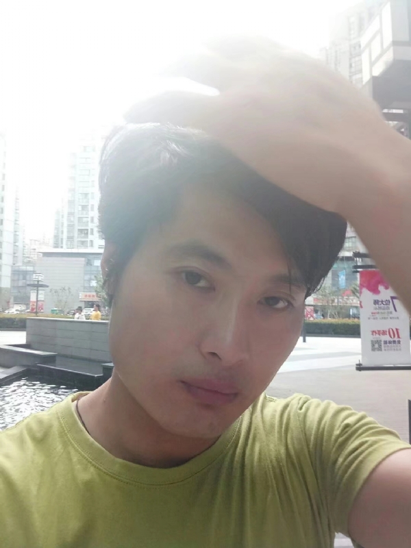 钢铁侠的第一张照片--西安相亲服务中心