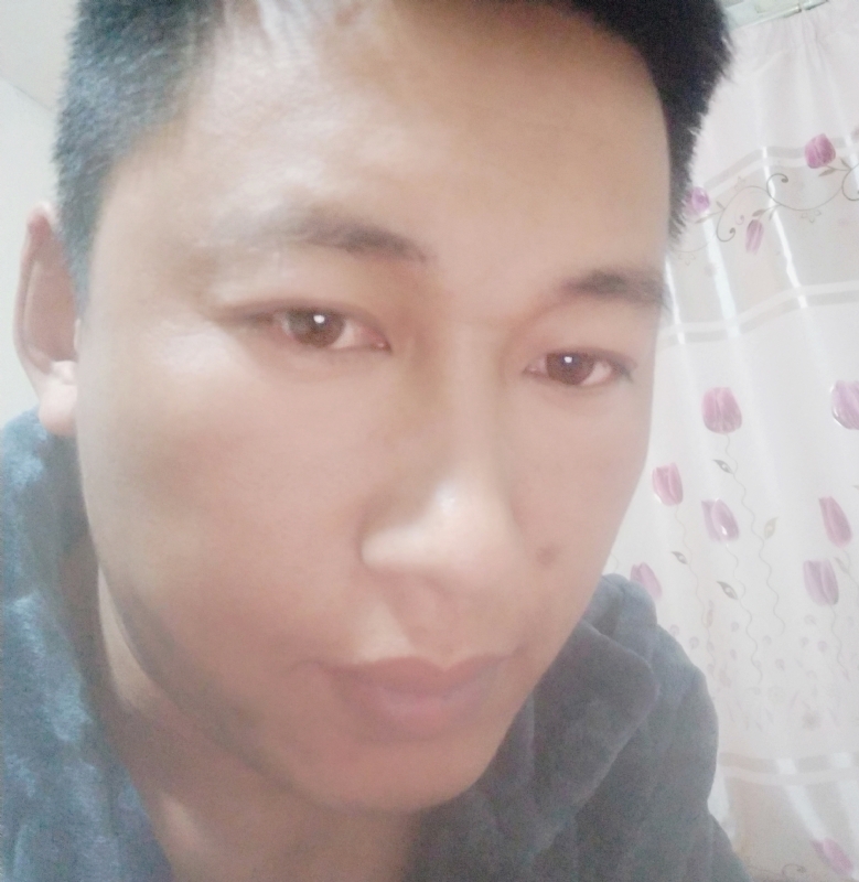 龙玉石缘的第一张照片--西安相亲服务中心