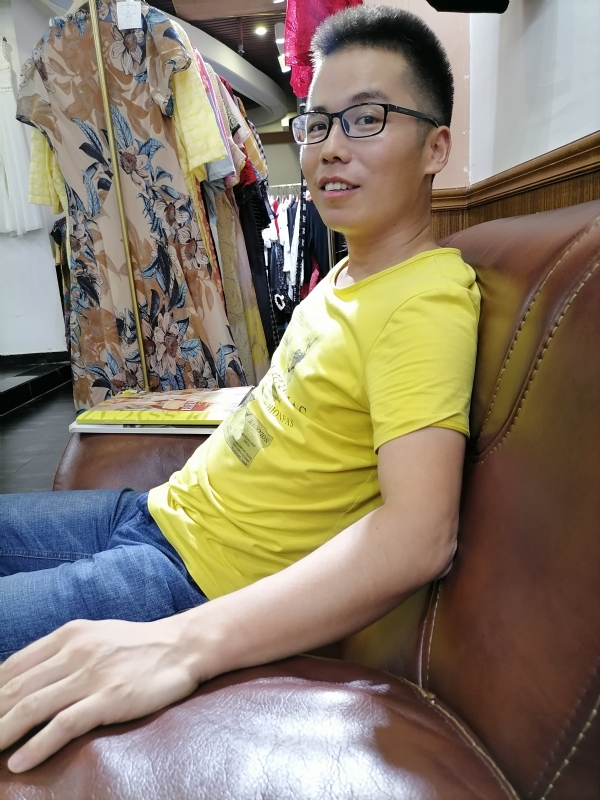 汪顺鹏的第一张照片--西安相亲服务中心