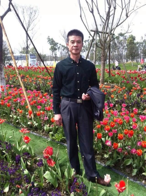 蓝天的第一张照片--西安相亲服务中心