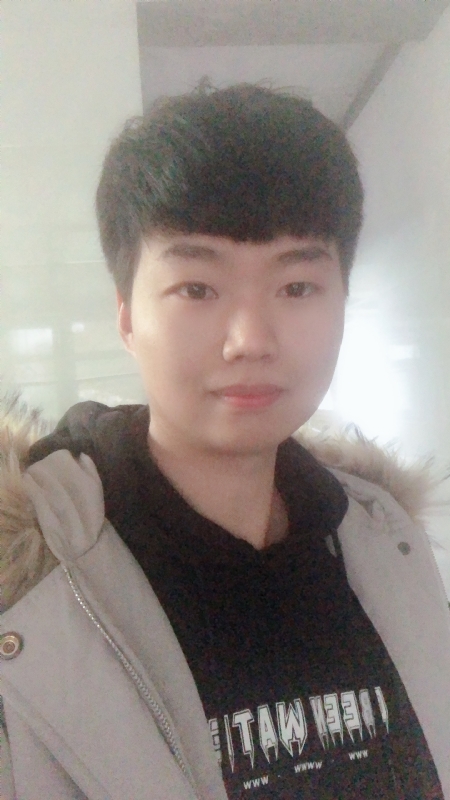 她的第一张照片--西安相亲服务中心