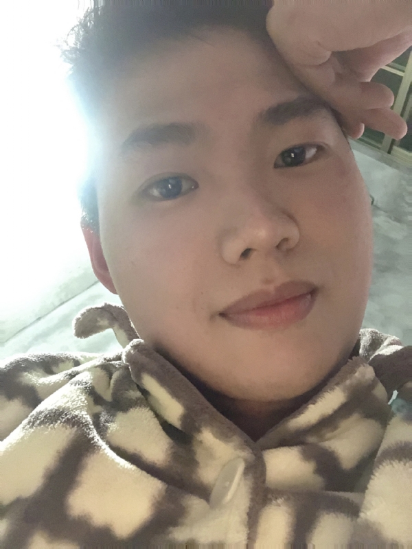 她的第四张照片--西安相亲服务中心