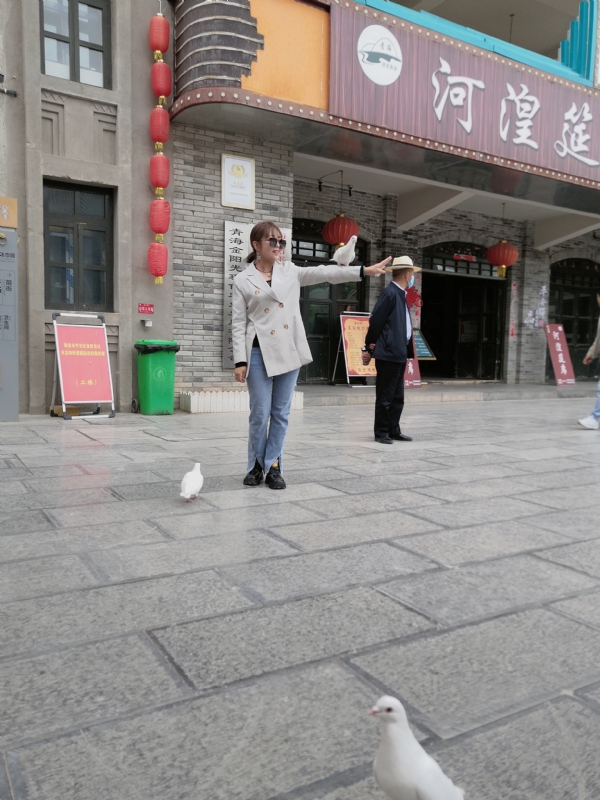 艳艳的第一张照片--西安相亲服务中心