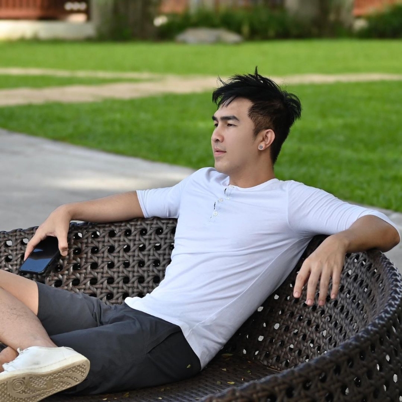 老曾的第一张照片--西安相亲服务中心