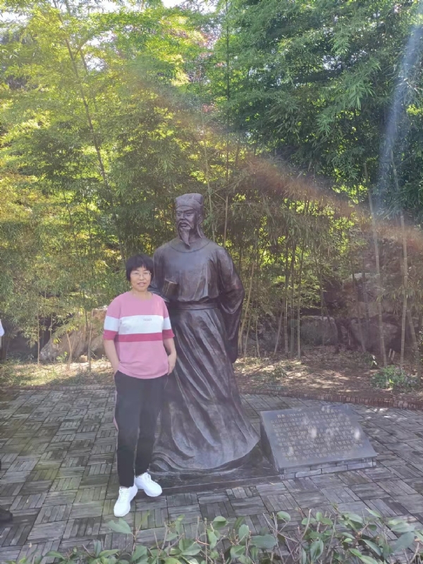 秋天的菊花的第一张照片--西安相亲服务中心