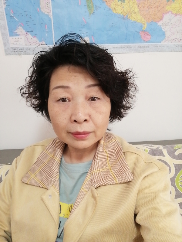 香水百合的第一张照片--西安相亲服务中心