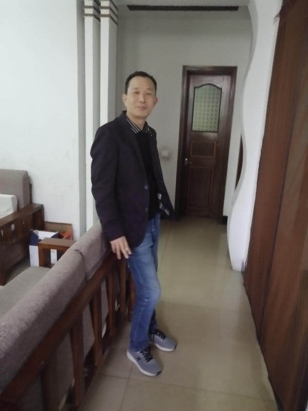 相亲相爱的第一张照片--西安相亲服务中心