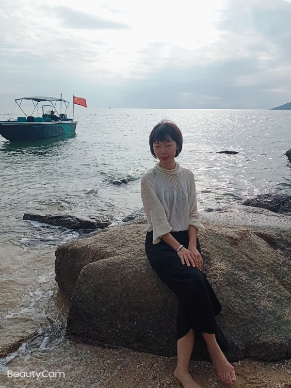 悠悠南山下的第二张照片--西安相亲服务中心