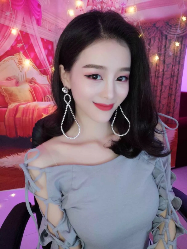 Cici的第三张照片--西安相亲服务中心