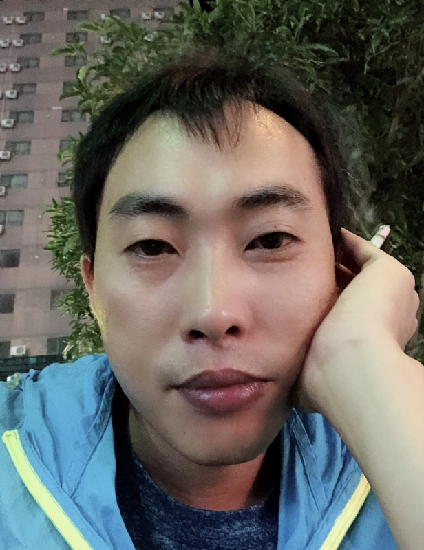 一直在路上的第一张照片--西安相亲服务中心