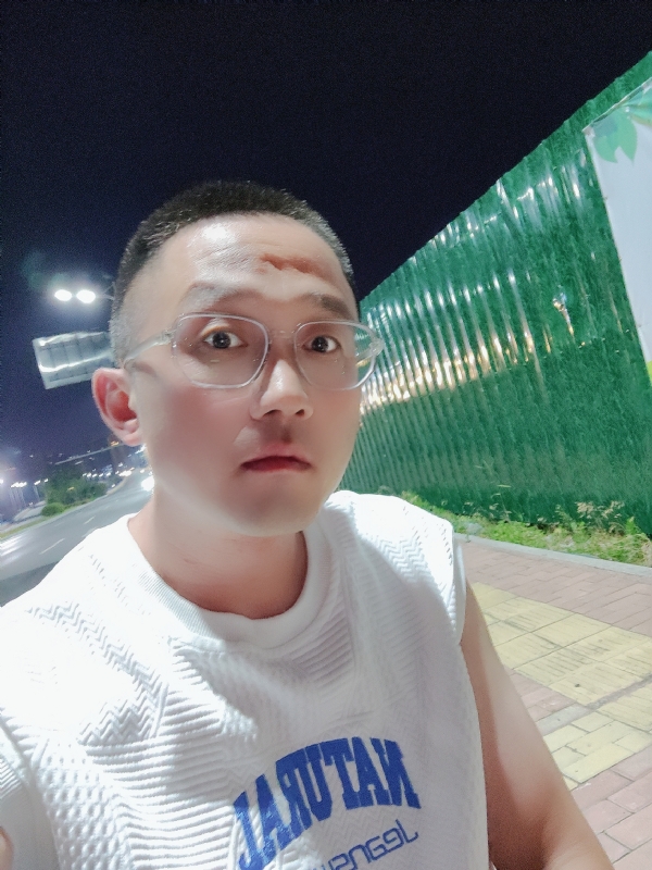 清风烈酒的第一张照片--西安相亲服务中心