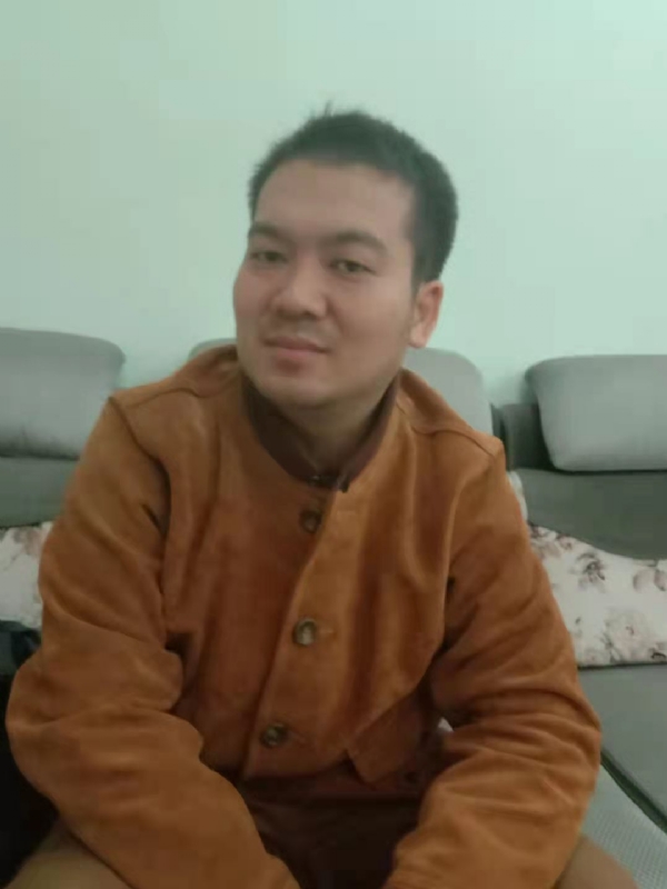 艺民的第一张照片--西安相亲服务中心