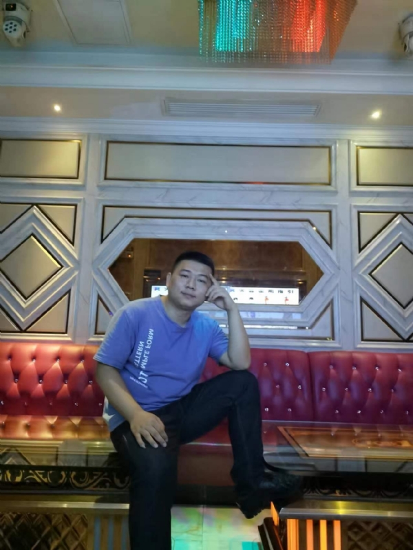 黄生的第四张照片--西安相亲服务中心