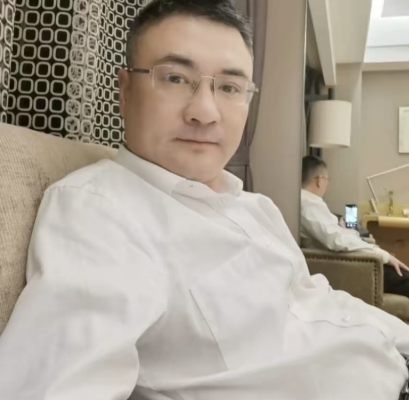 追逐的第二张照片--西安相亲服务中心