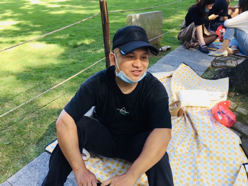 好大一颗石头的第一张照片--西安相亲服务中心