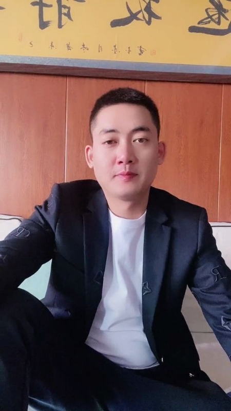 李泽胜的第一张照片--西安相亲服务中心