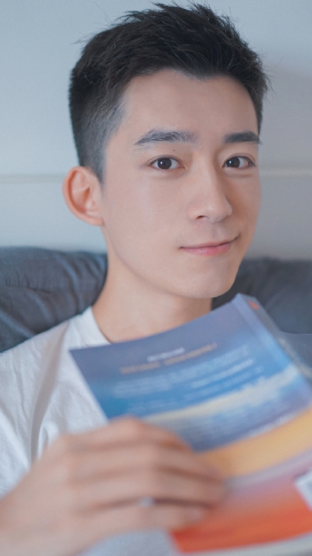 顾飞的第三张照片--西安相亲服务中心