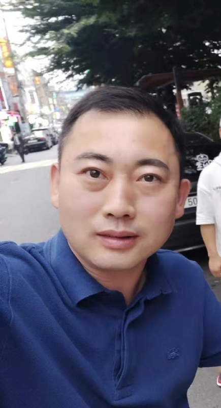 李龙的第二张照片--西安相亲服务中心