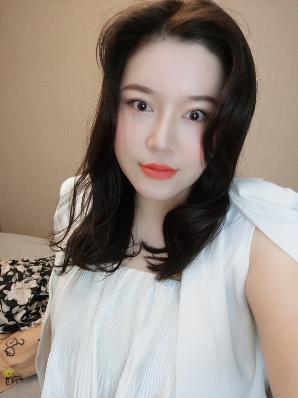 璐璐的第一张照片--西安相亲服务中心