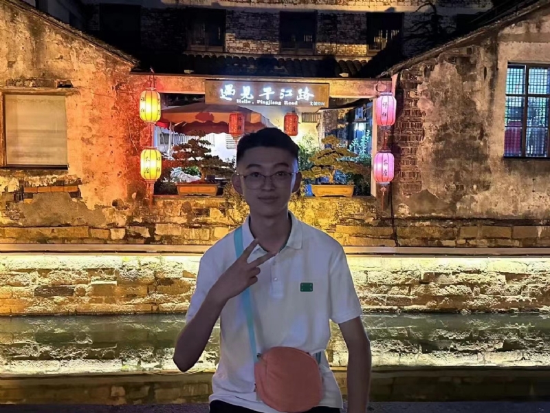 李四的第一张照片--西安相亲服务中心