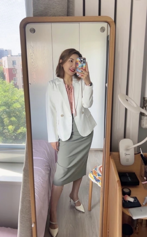 丽波的第三张照片--西安相亲服务中心