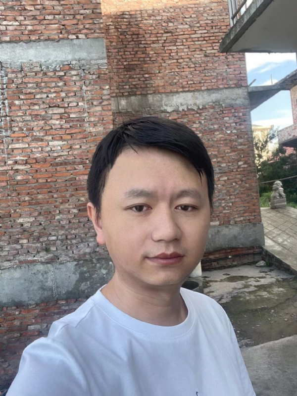 行人的第二张照片--西安相亲服务中心