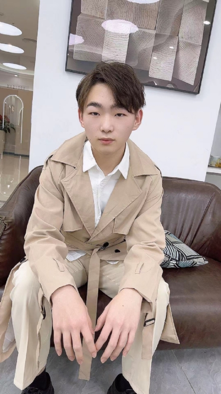 啊哲的第一张照片--西安相亲服务中心