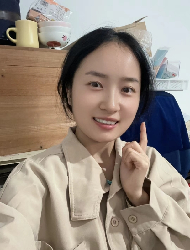 多喝热水的第一张照片--西安相亲服务中心