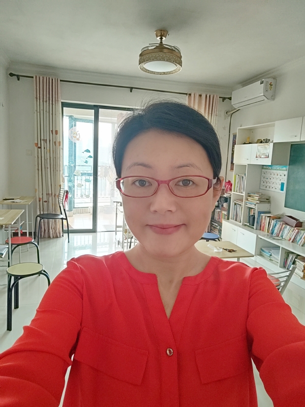 丽华的第二张照片--西安相亲服务中心