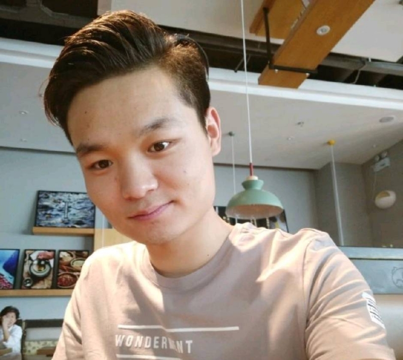 裴海洋的第一张照片--西安相亲服务中心