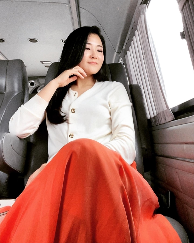 深凝久伴的第一张照片--西安相亲服务中心