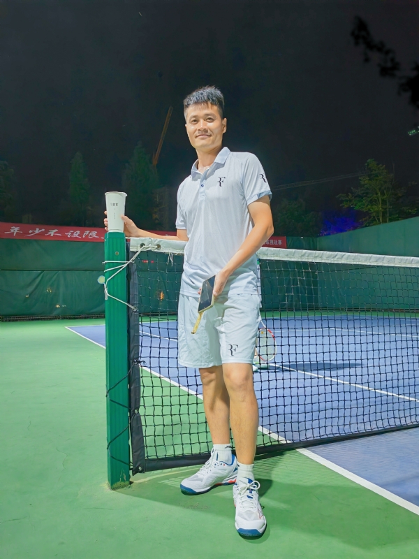 网球罗的第五张照片--西安相亲服务中心