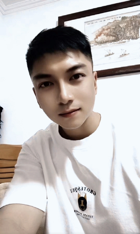 正直的火焰的第一张照片--西安相亲服务中心