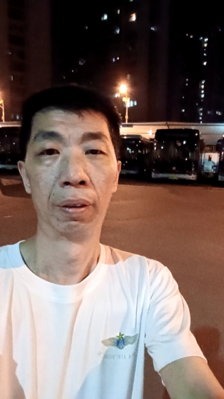 小丑的第一张照片--西安相亲服务中心