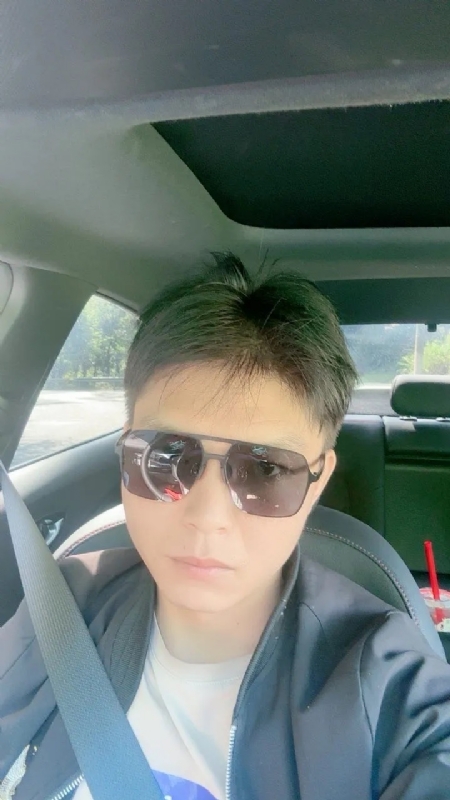 怀念的第一张照片--西安相亲服务中心