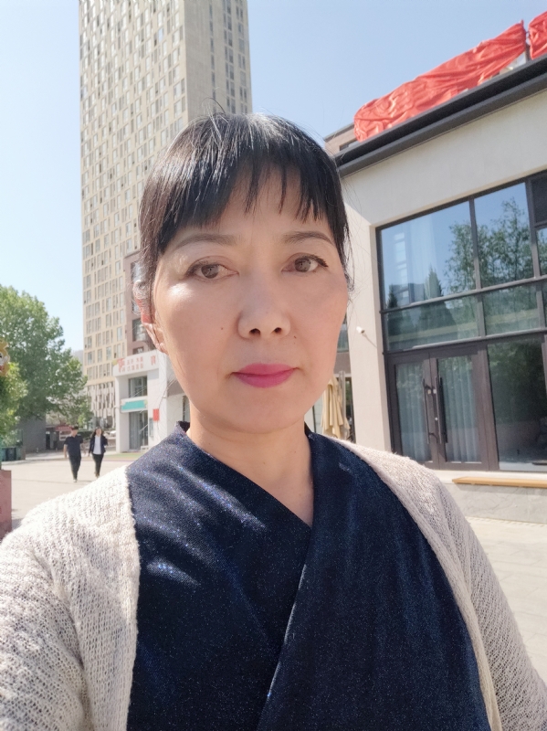 天山雪莲的第一张照片--西安相亲服务中心