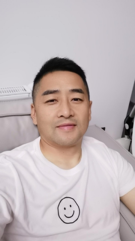 向阳而生的第一张照片--西安相亲服务中心