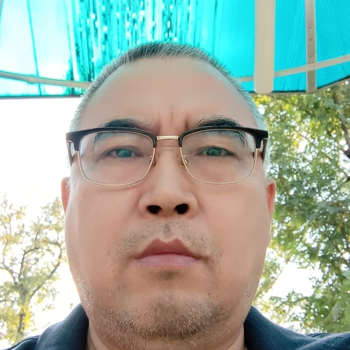 绿萝的第一张照片--西安相亲服务中心