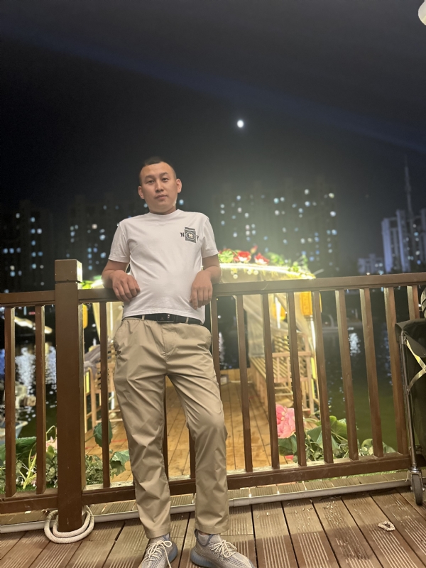 大超的第一张照片--西安相亲服务中心