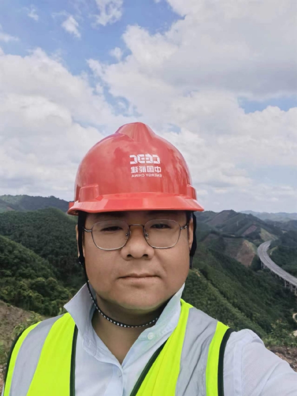 冰城小土匪的第一张照片--西安相亲服务中心