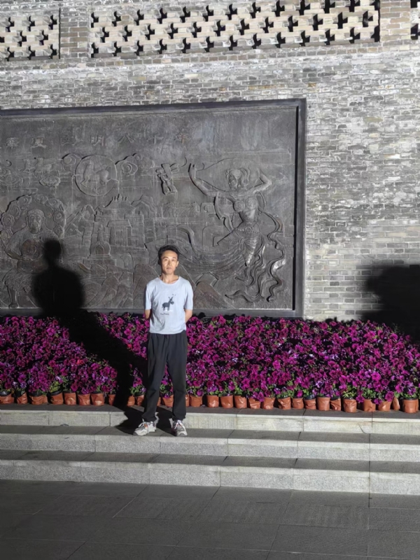 威风凛凛的第一张照片--西安相亲服务中心