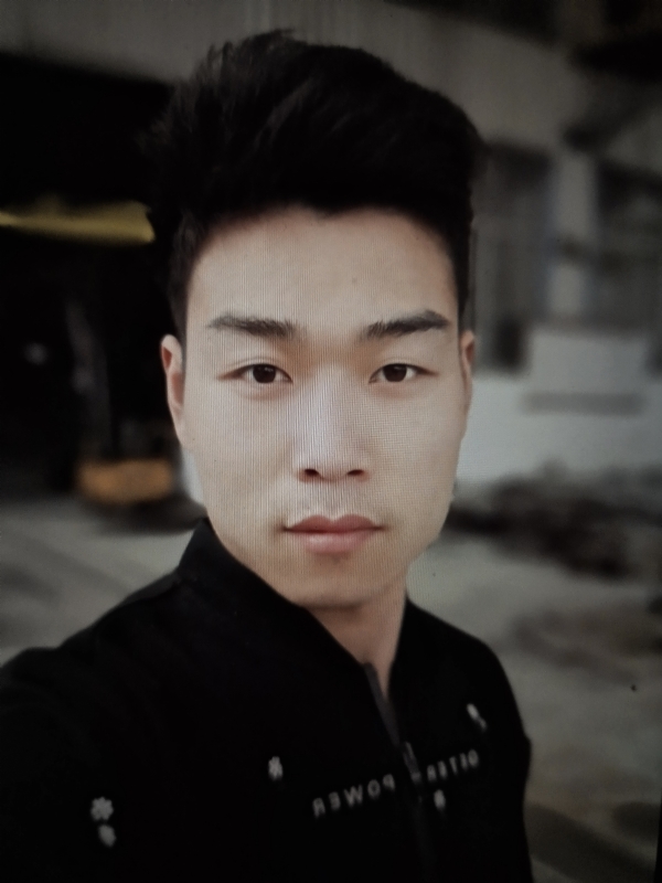 小风的第一张照片--西安相亲服务中心