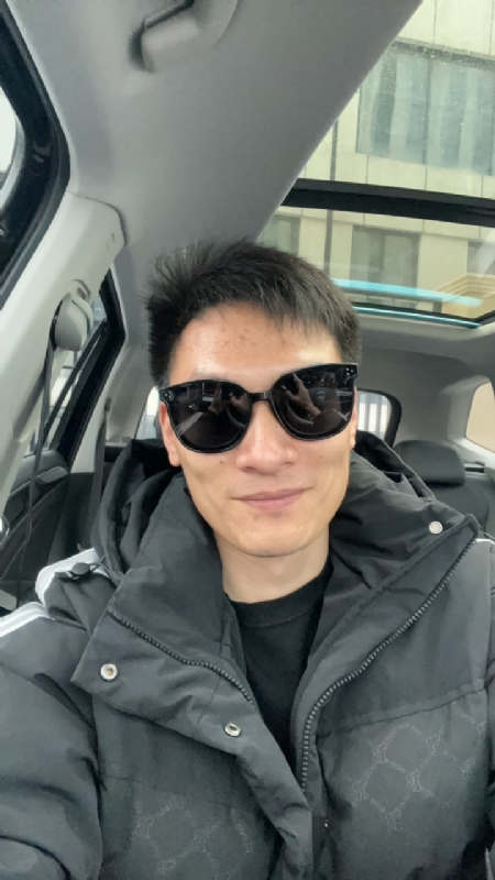 男孩的第一张照片--西安相亲服务中心