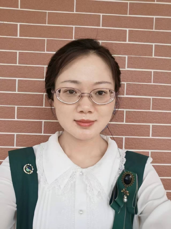 Lily的第一张照片--西安相亲服务中心