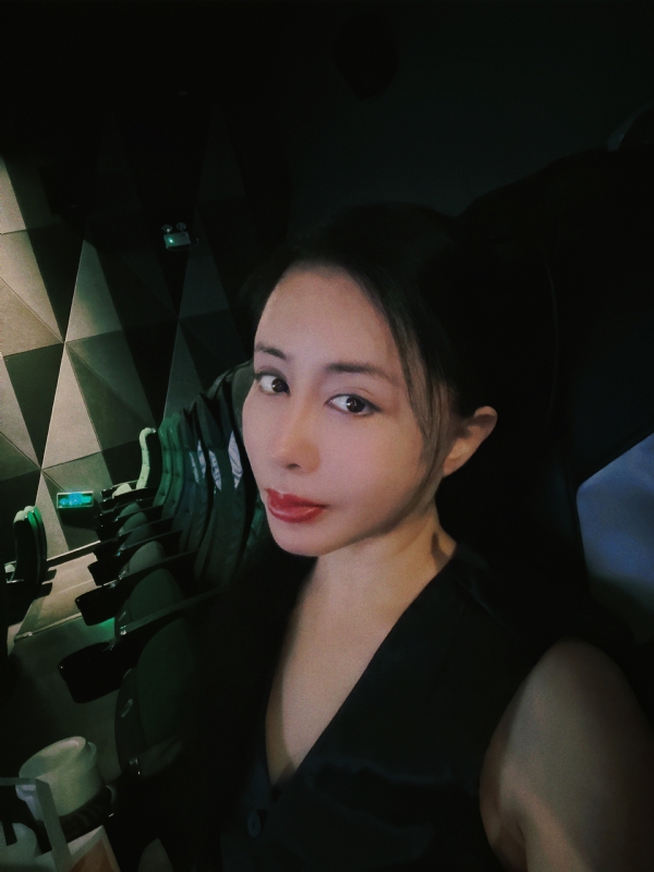 Moon的第一张照片--西安相亲服务中心