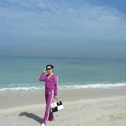 红红的第一张照片--西安相亲服务中心